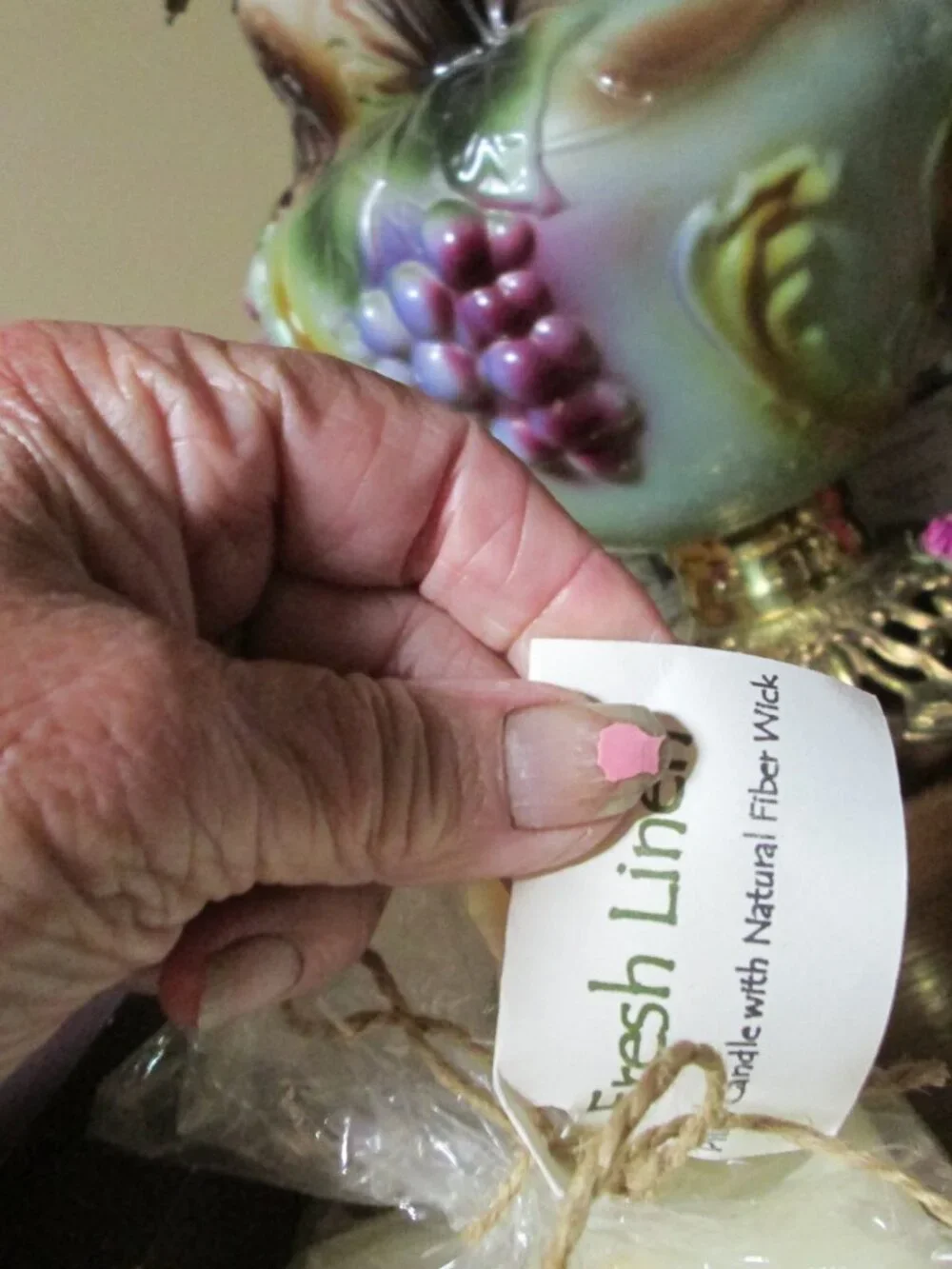Vtg Hallmark Fresh Linen scented pillar candle 4 in